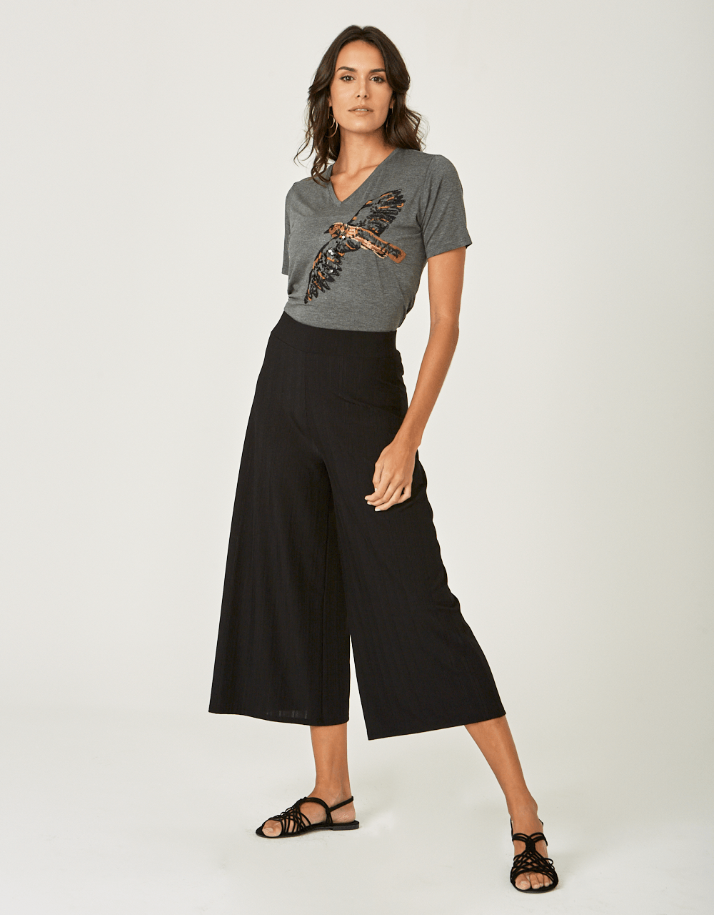 Calça Pantacourt Plissada Preto