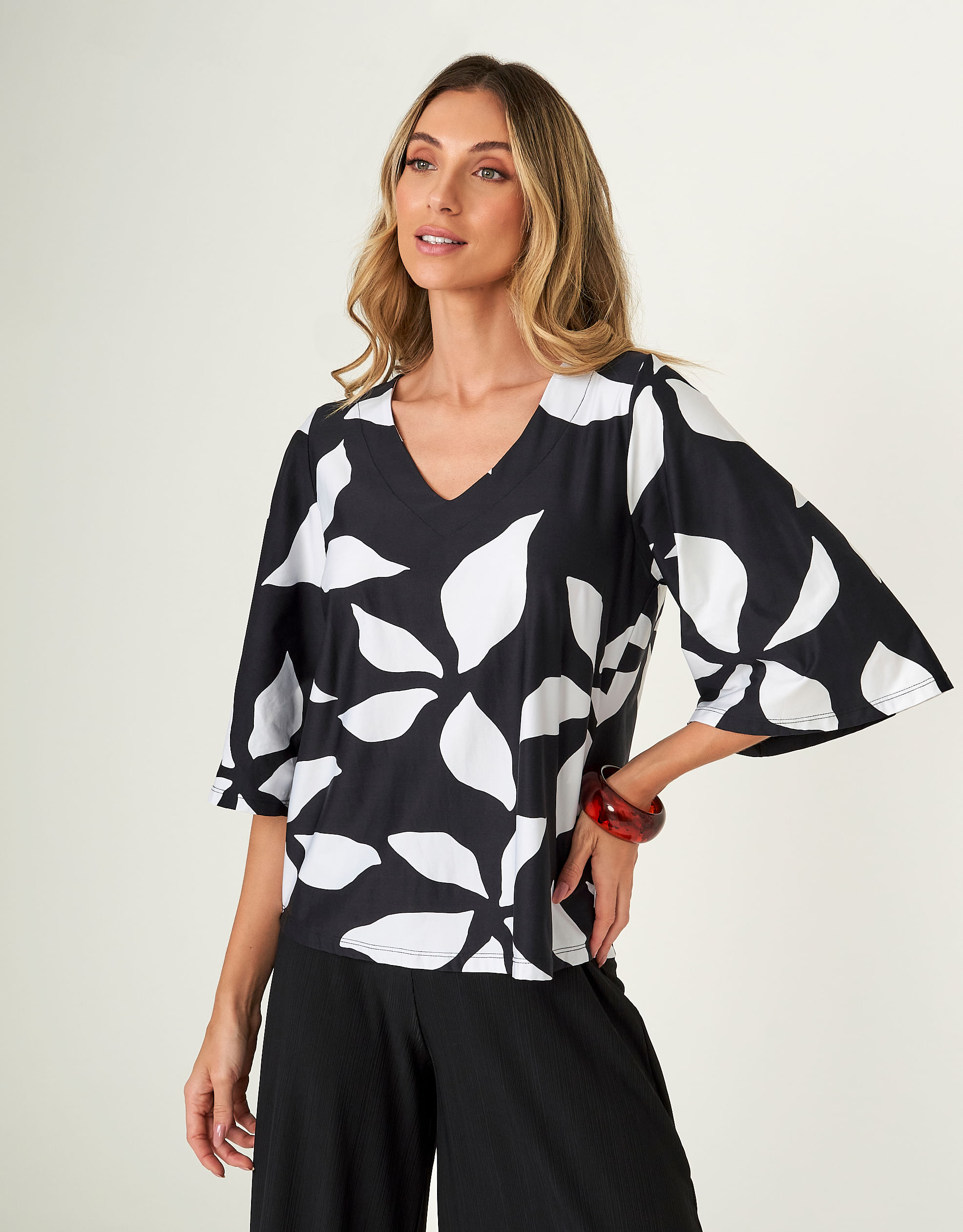 024188 0002 2 BLUSA FLORAL PB